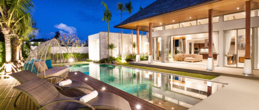 luxury-interior-and-exterior-design-pool-villa-with-livingroom